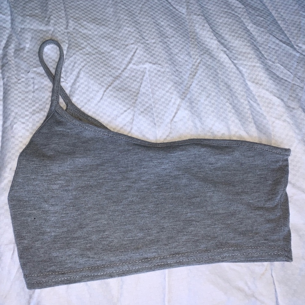 One shoulder strappy crop top